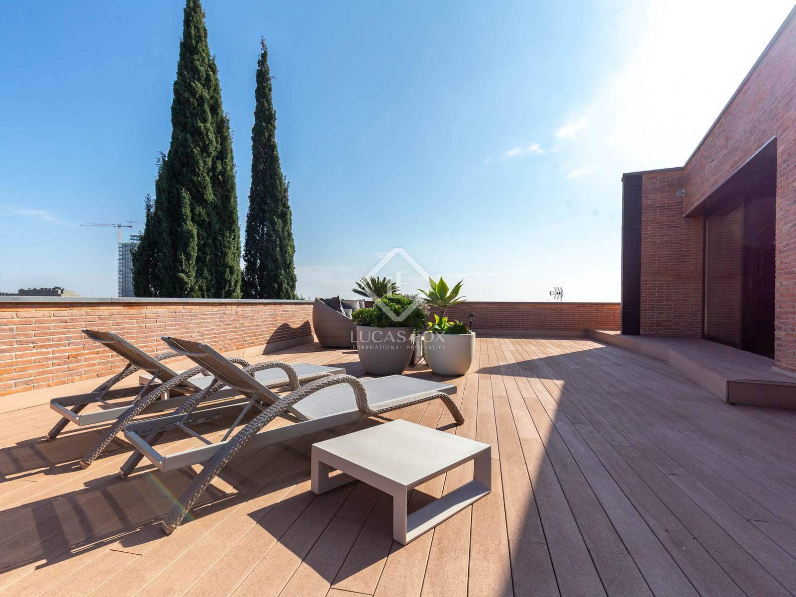 4 soveværelse Villa til salg i Esplugues de Llobregat med swimmingpool garage - € 3.975.000 (Ref: 8910589)