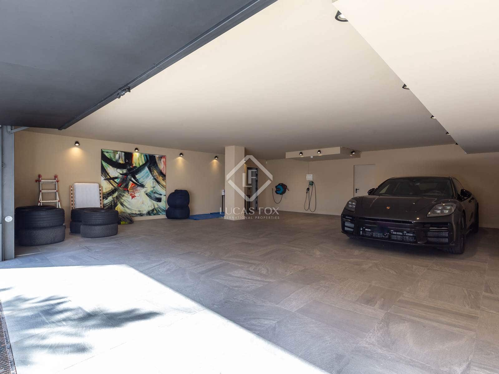 4 soveværelse Villa til salg i Esplugues de Llobregat med swimmingpool garage - € 3.975.000 (Ref: 8910589)