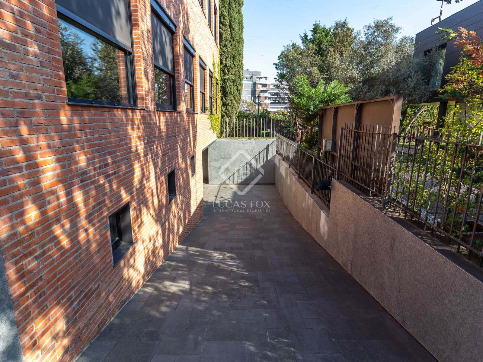 4 soveværelse Villa til salg i Esplugues de Llobregat med swimmingpool garage - € 3.975.000 (Ref: 8910589)