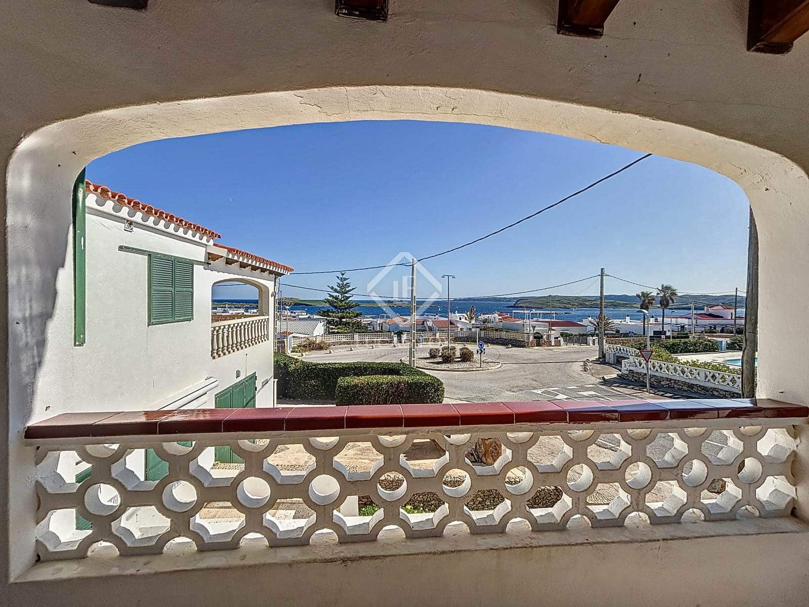 6 soveværelse Villa til salg i Es Mercadal med garage - € 630.000 (Ref: 8911512)