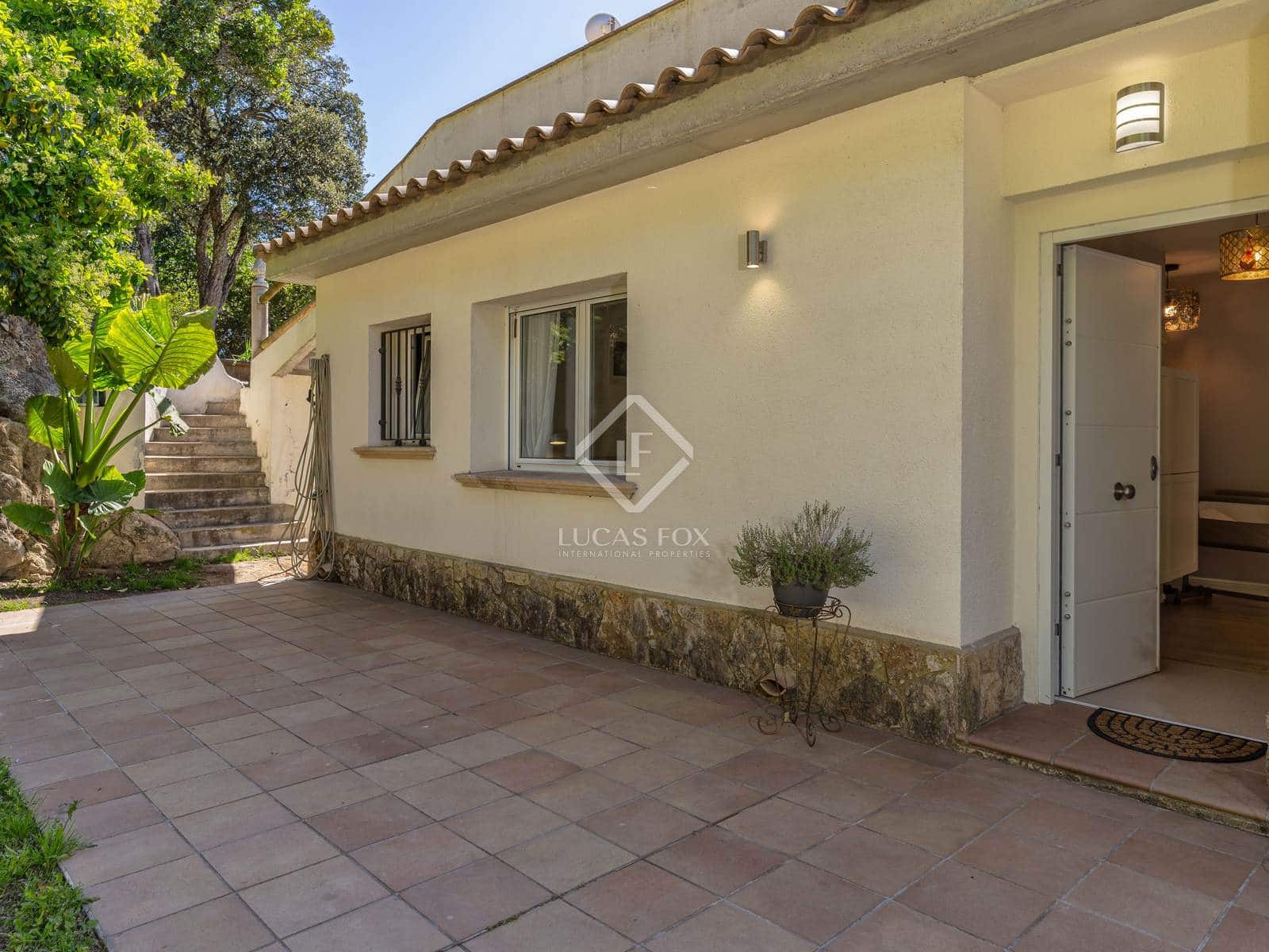 3 soveværelse Villa til salg i Santa Cristina d'Aro med garage - € 475.000 (Ref: 8912182)