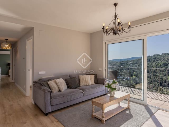 3 makuuhuone Huvila myytävänä paikassa Santa Cristina d'Aro mukana 
autotalli - 475 000 € (Ref: 8912182)