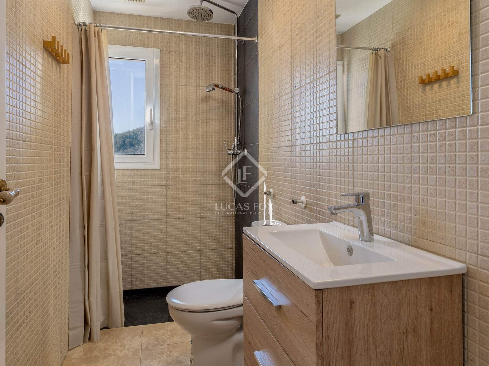 3 soveværelse Villa til salg i Santa Cristina d'Aro med garage - € 475.000 (Ref: 8912182)