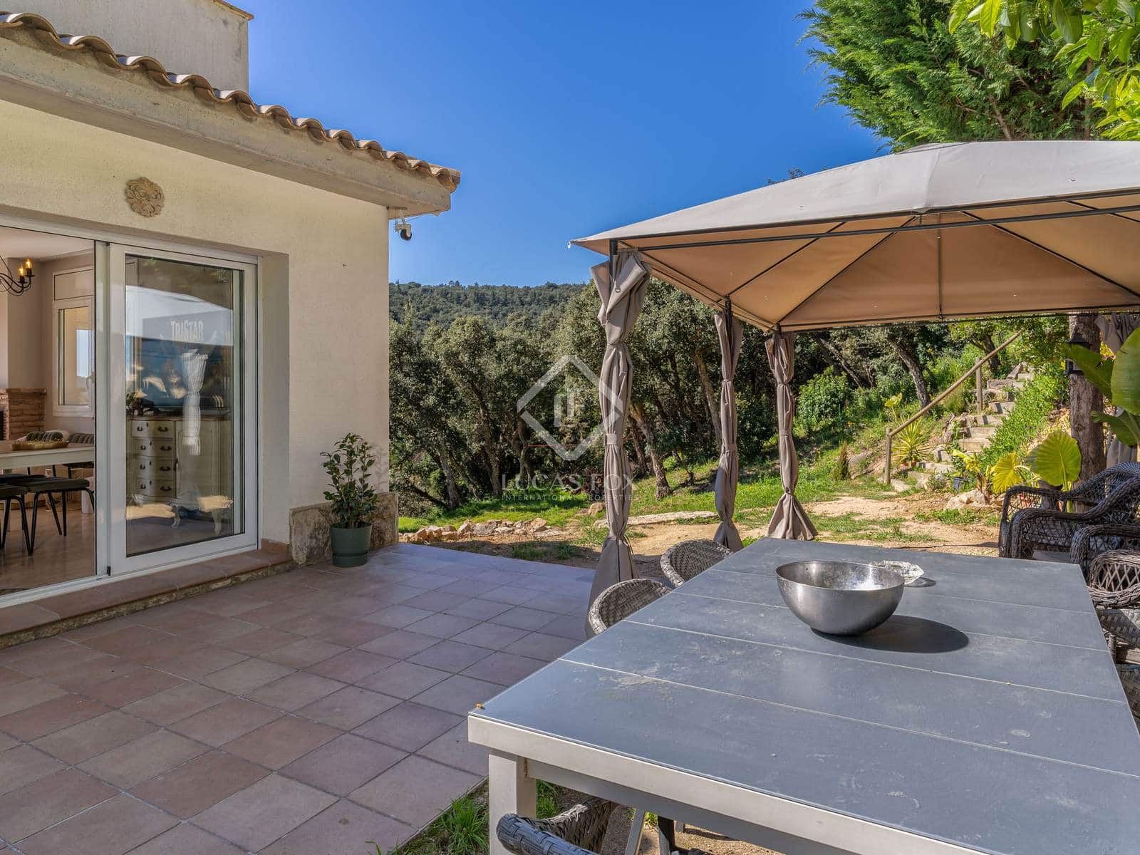 3 soveværelse Villa til salg i Santa Cristina d'Aro med garage - € 475.000 (Ref: 8912182)