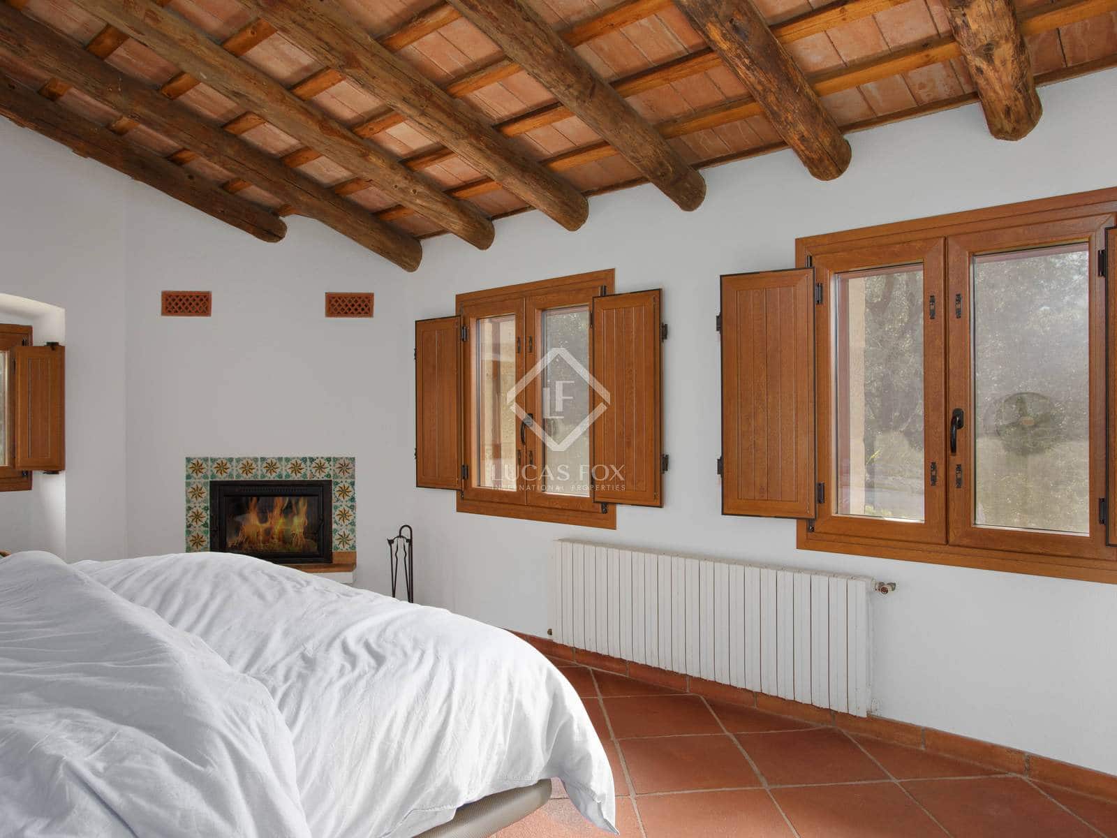 3 soveværelse Finca/Landehus til salg i Esponella med swimmingpool - € 1.290.000 (Ref: 8912278)