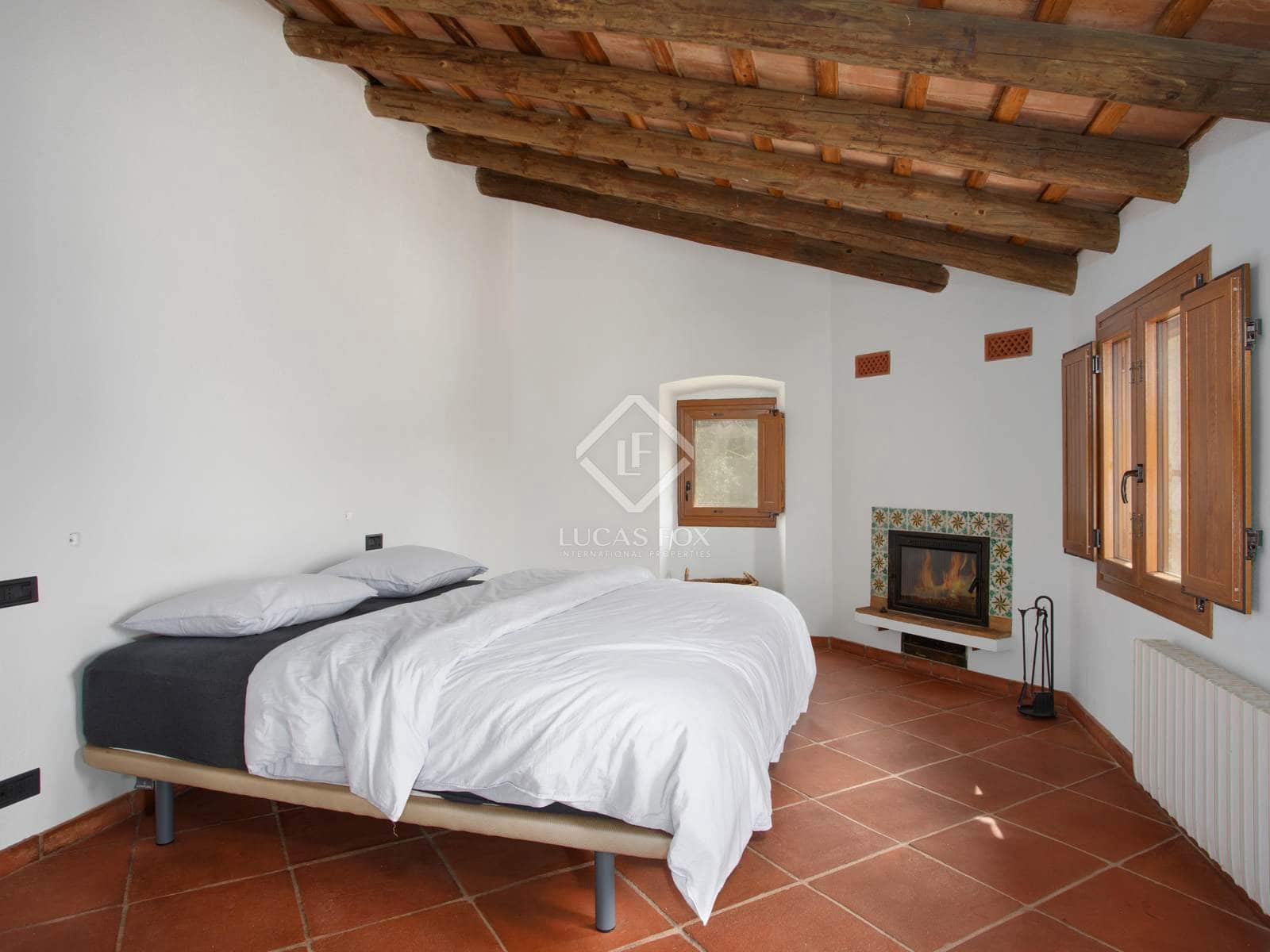 3 soveværelse Finca/Landehus til salg i Esponella med swimmingpool - € 1.290.000 (Ref: 8912278)