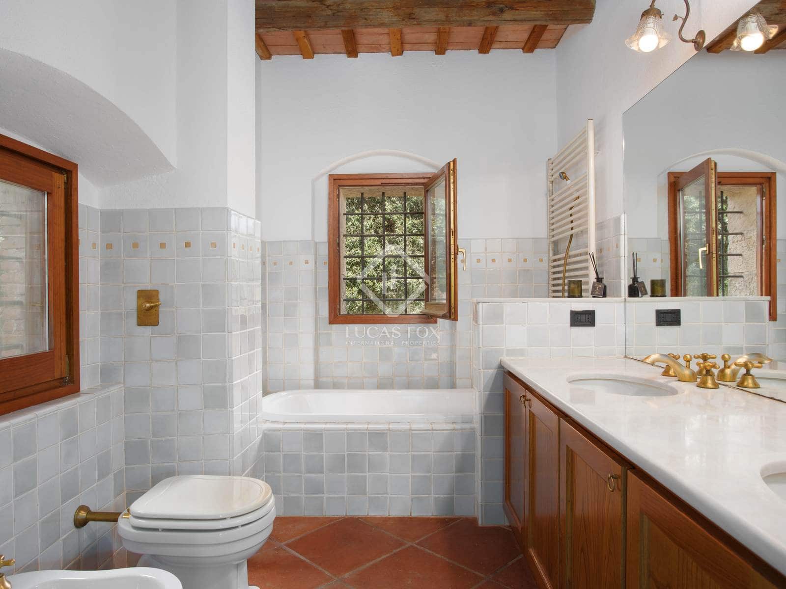 3 soveværelse Finca/Landehus til salg i Esponella med swimmingpool - € 1.290.000 (Ref: 8912278)