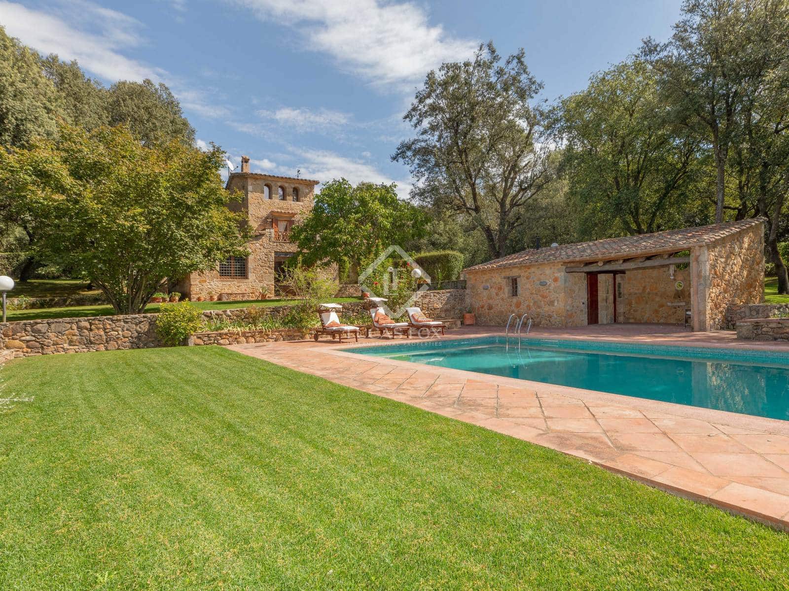 3 soveværelse Finca/Landehus til salg i Esponella med swimmingpool - € 1.290.000 (Ref: 8912278)