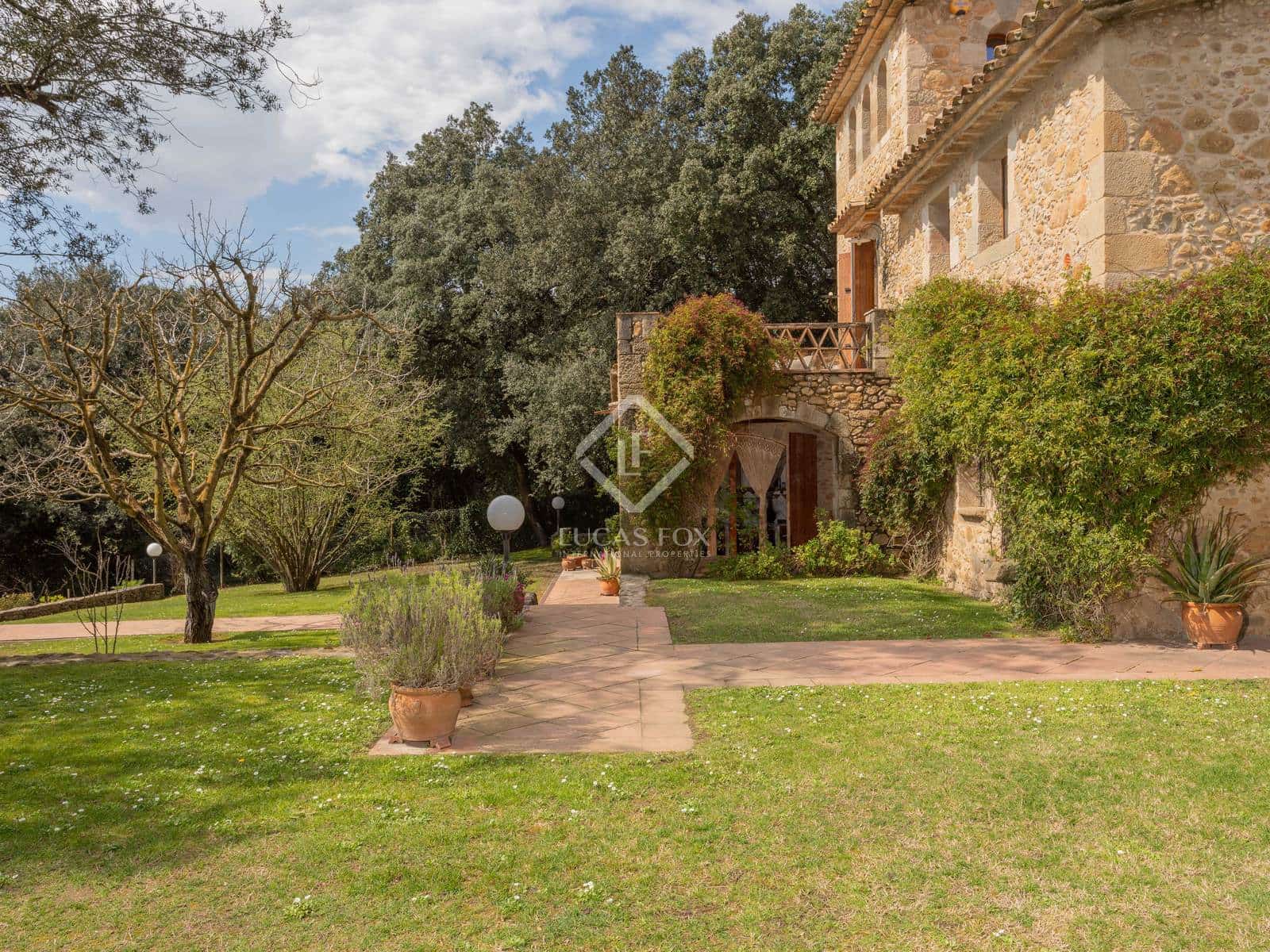 3 soveværelse Finca/Landehus til salg i Esponella med swimmingpool - € 1.290.000 (Ref: 8912278)