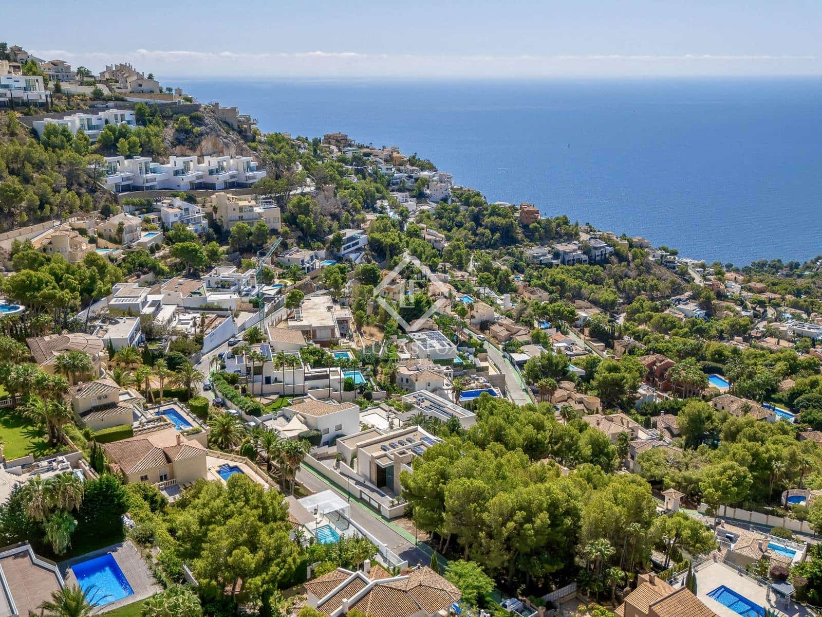 3 bedroom Villa for sale in Altea with pool garage - € 1,500,000 (Ref: 8912439)