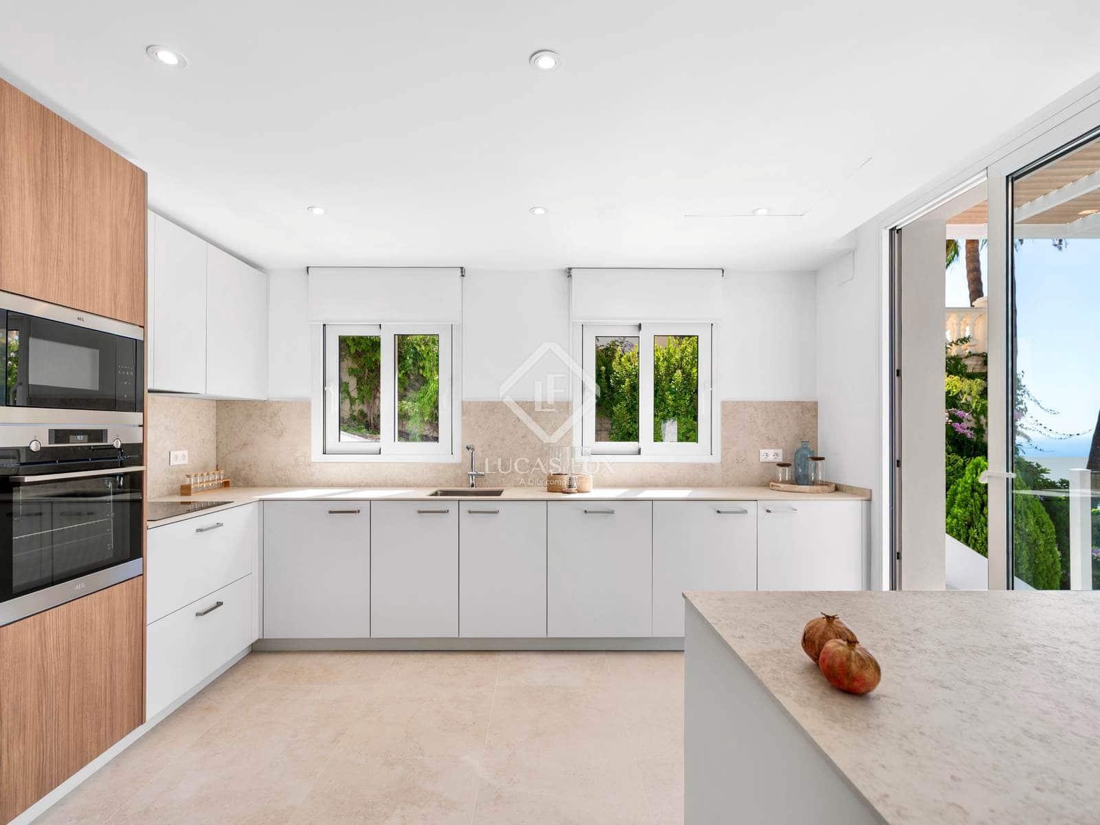 3 bedroom Villa for sale in Altea with pool garage - € 1,500,000 (Ref: 8912439)