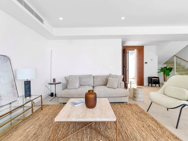 3 makuuhuone Huvila myytävänä paikassa Altea mukana uima-altaan 
autotalli - 1 500 000 € (Ref: 8912439)