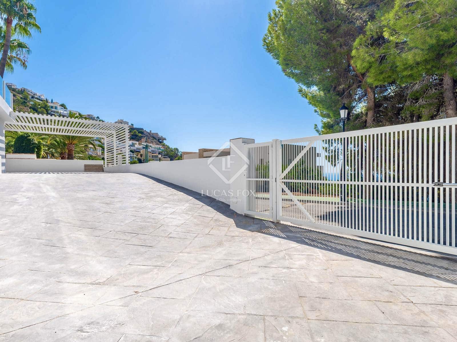 3 bedroom Villa for sale in Altea with pool garage - € 1,500,000 (Ref: 8912439)