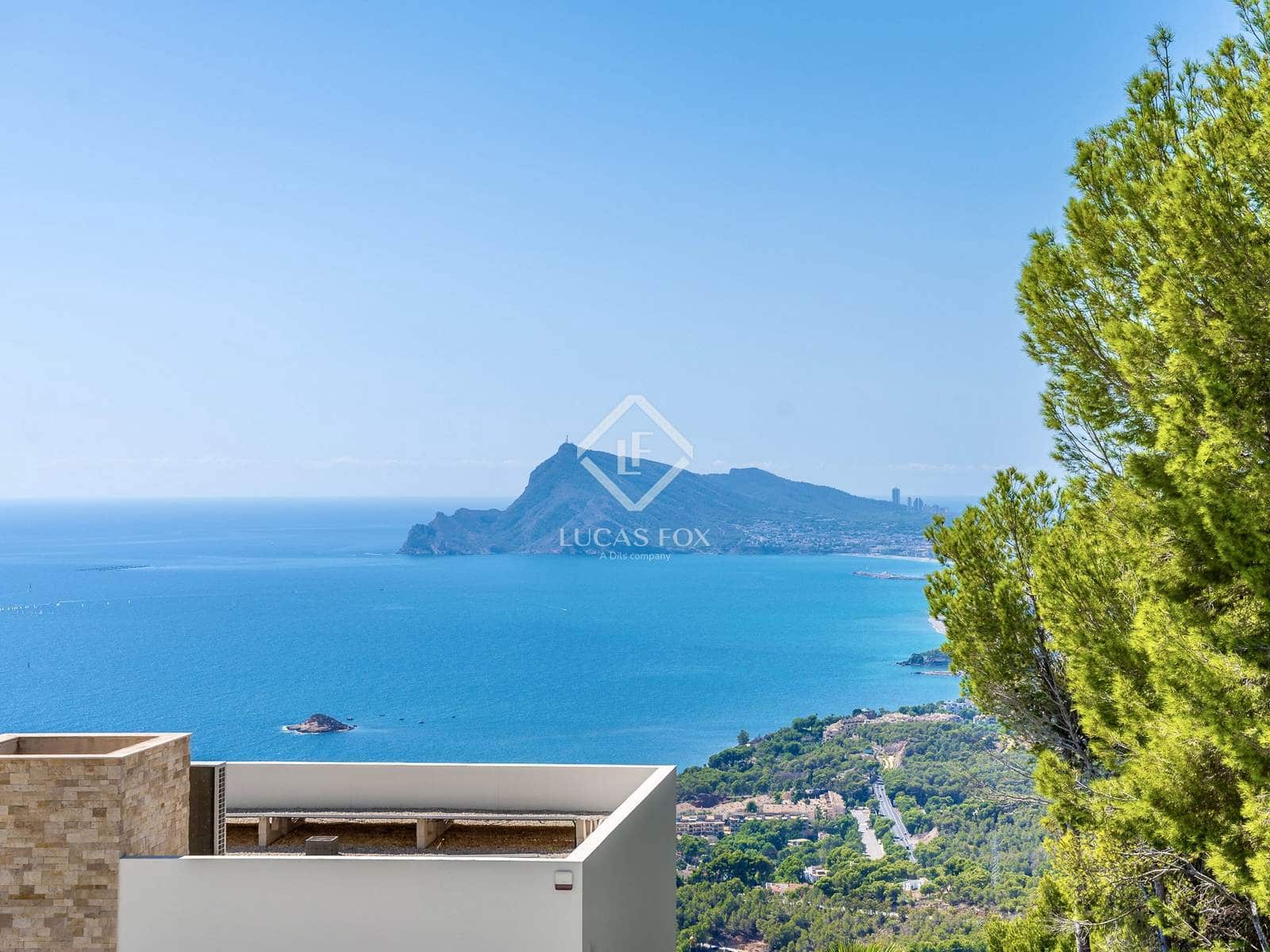 3 bedroom Villa for sale in Altea with pool garage - € 1,500,000 (Ref: 8912439)