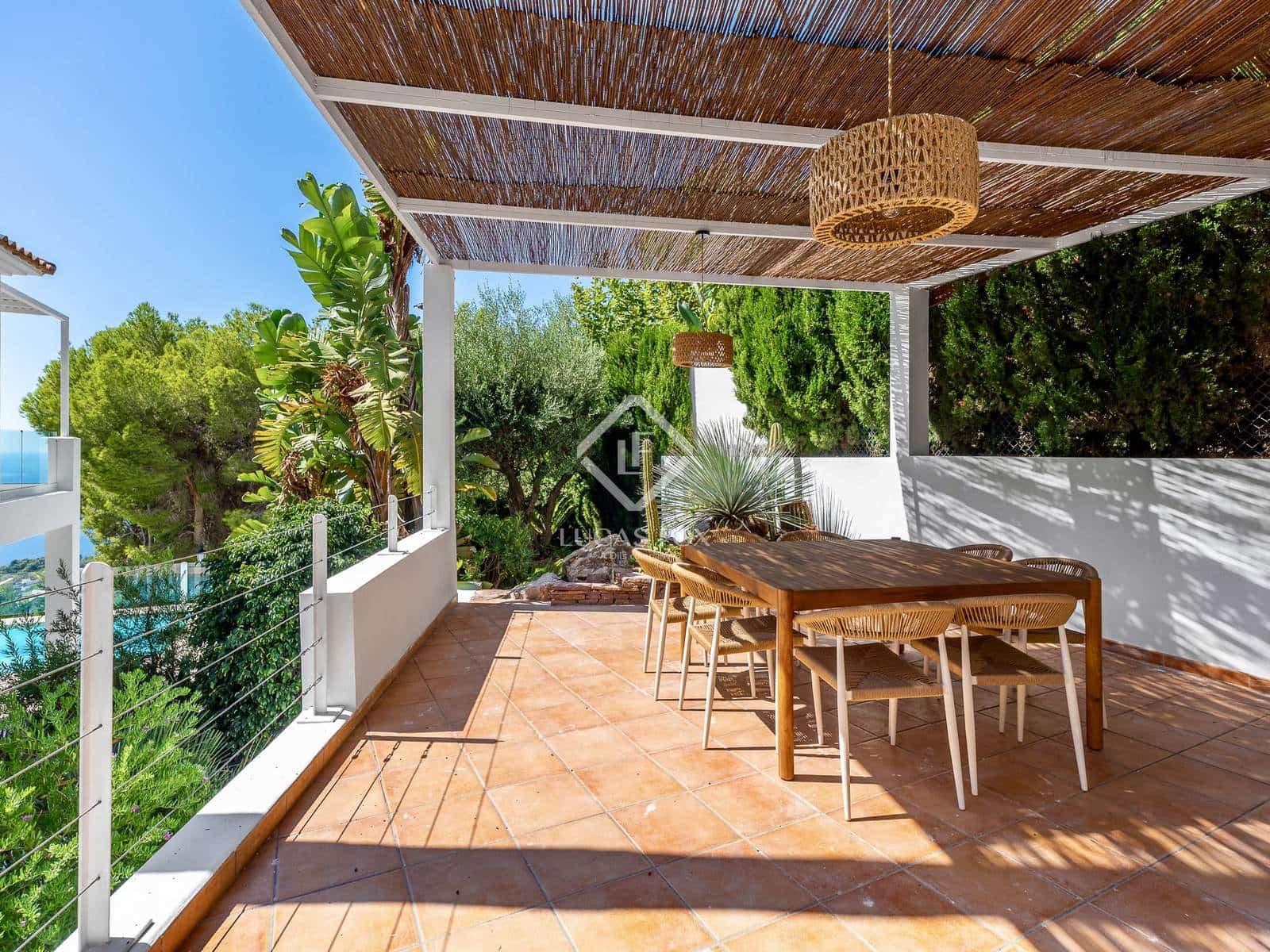 3 bedroom Villa for sale in Altea with pool garage - € 1,500,000 (Ref: 8912439)