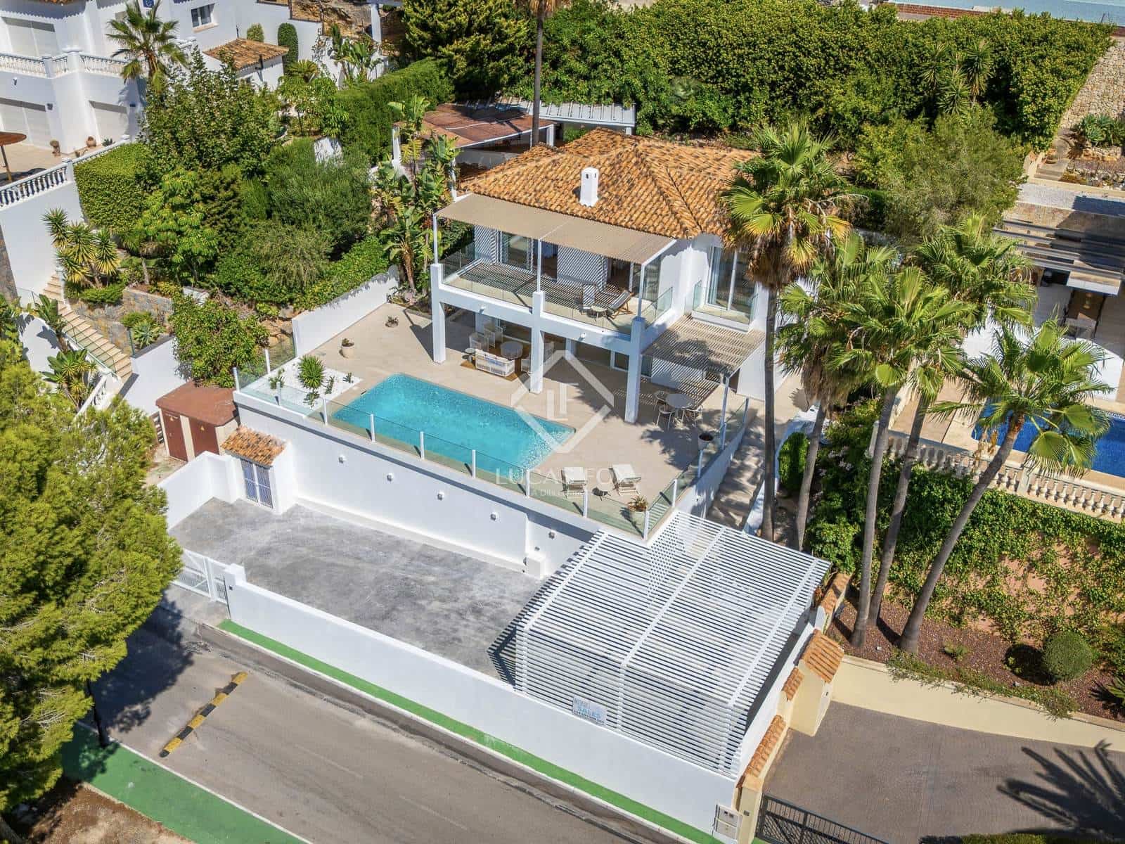 3 bedroom Villa for sale in Altea with pool garage - € 1,500,000 (Ref: 8912439)