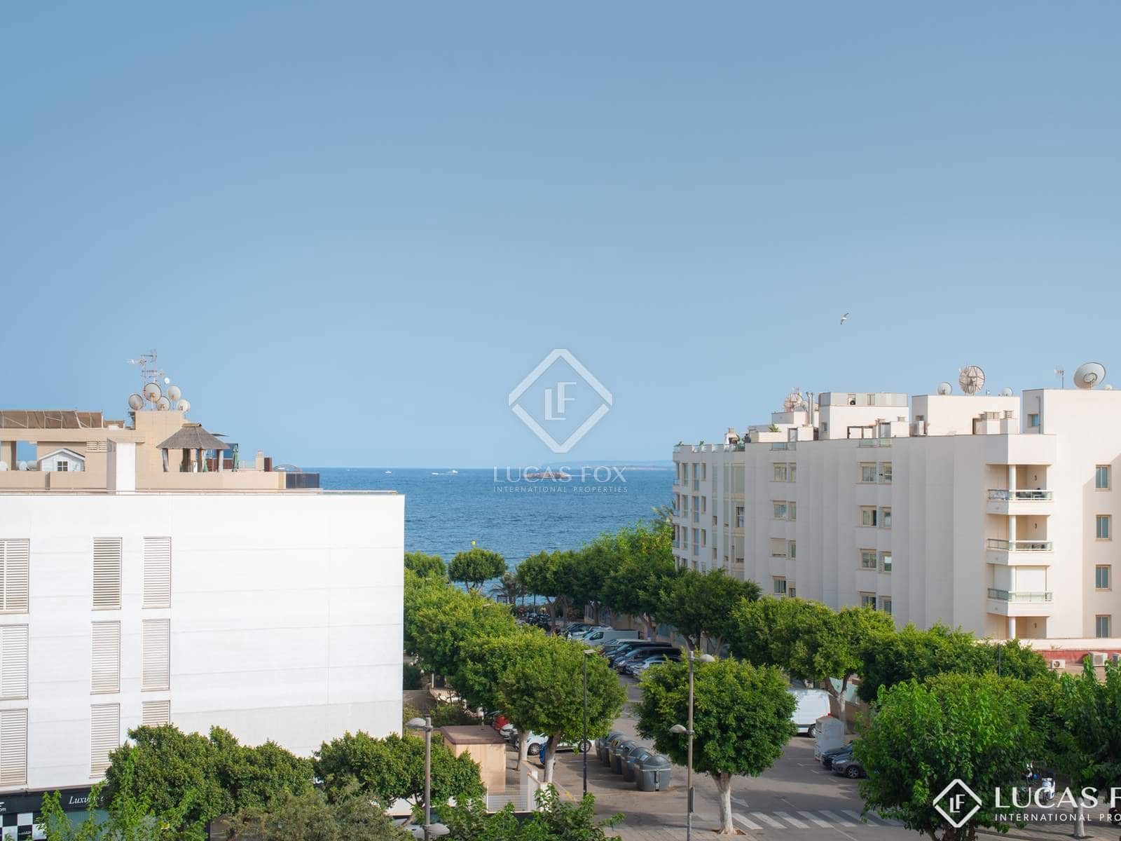 3 soverom Penthouse til salgs i Ibiza by med svømmebasseng garasje - € 800 700 (Ref: 8912441)