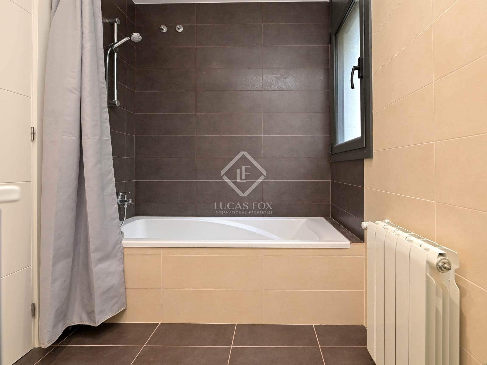 4 camera da letto Villa in vendita in Castell-Platja d'Aro - 1.100.000 € (Rif: 8912442)