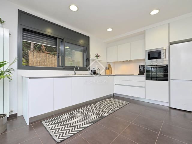 4 camera da letto Villa in vendita in Castell-Platja d'Aro - 1.100.000 € (Rif: 8912442)