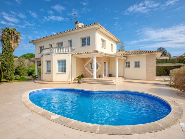 4 Zimmer Villa zu verkaufen in Platja d'Aro, Castell-Platja d'Aro mit Pool Garage - 1.250.000 € (Ref: 8914325)