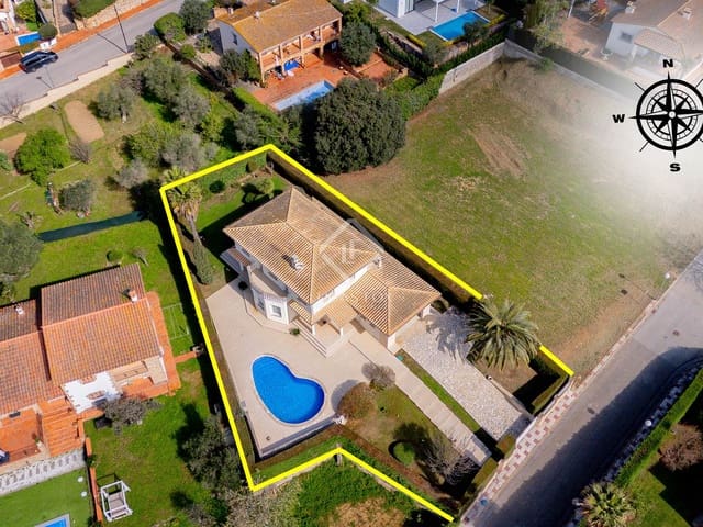 4 Zimmer Villa zu verkaufen in Platja d'Aro, Castell-Platja d'Aro mit Pool Garage - 1.250.000 € (Ref: 8914325)