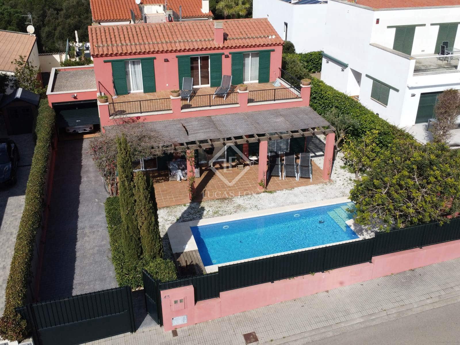 4 soveværelse Villa til salg i Sant Feliu de Guixols med swimmingpool garage - € 1.595.000 (Ref: 8914326)