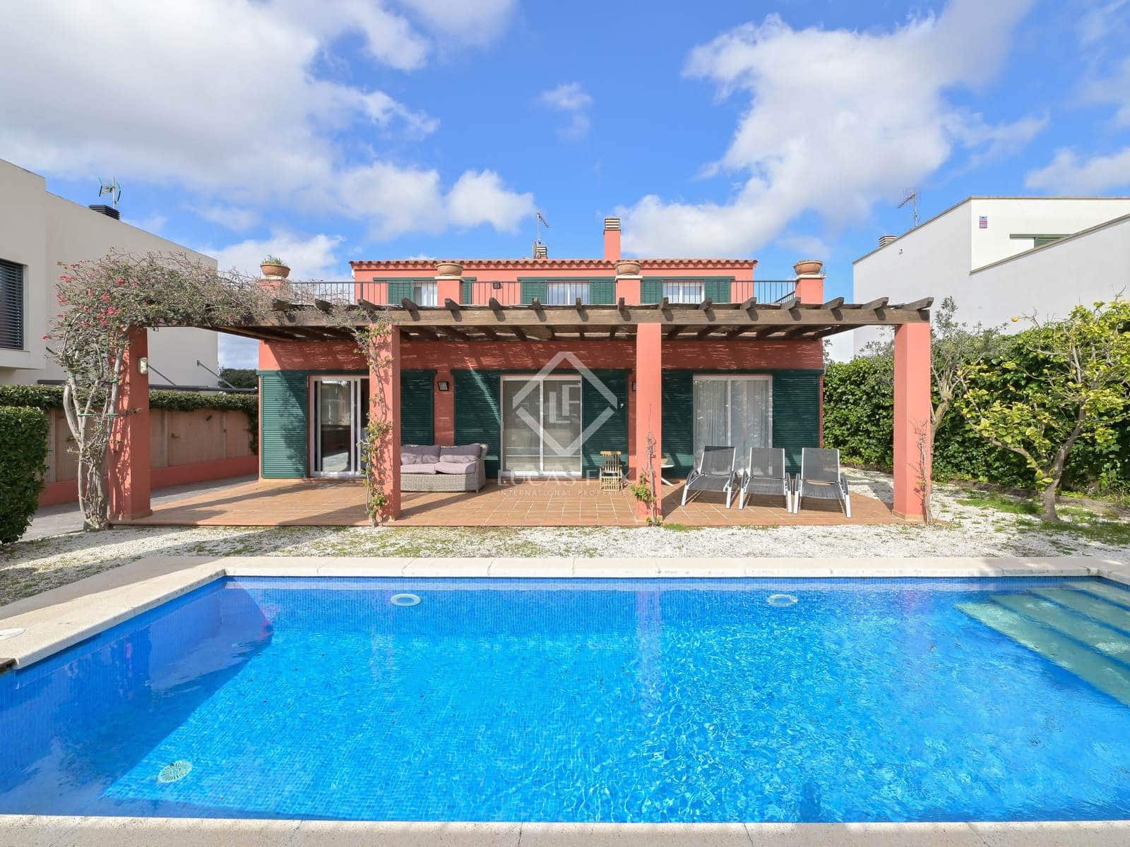 4 soveværelse Villa til salg i Sant Feliu de Guixols med swimmingpool garage - € 1.595.000 (Ref: 8914326)