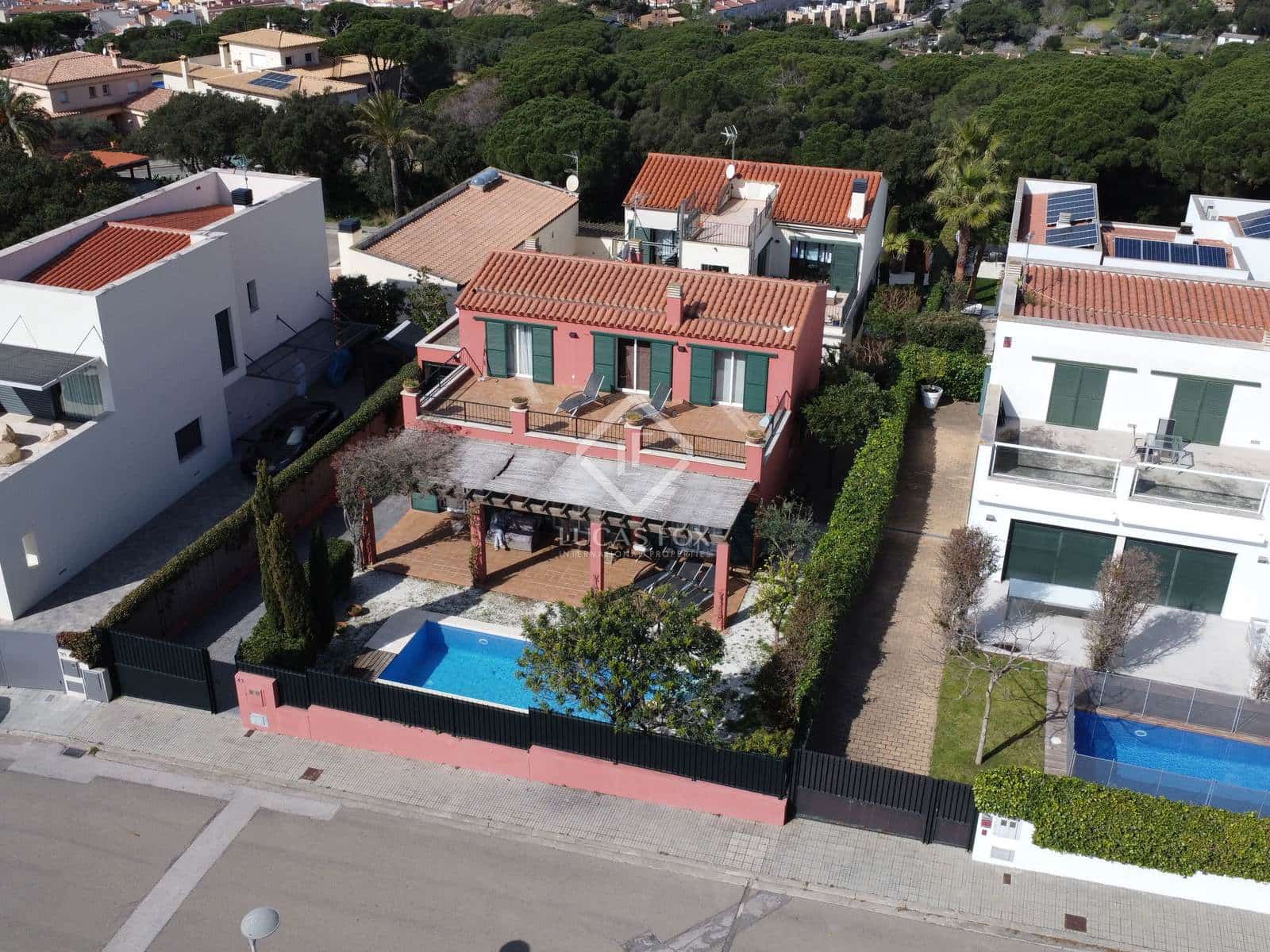 4 soveværelse Villa til salg i Sant Feliu de Guixols med swimmingpool garage - € 1.595.000 (Ref: 8914326)