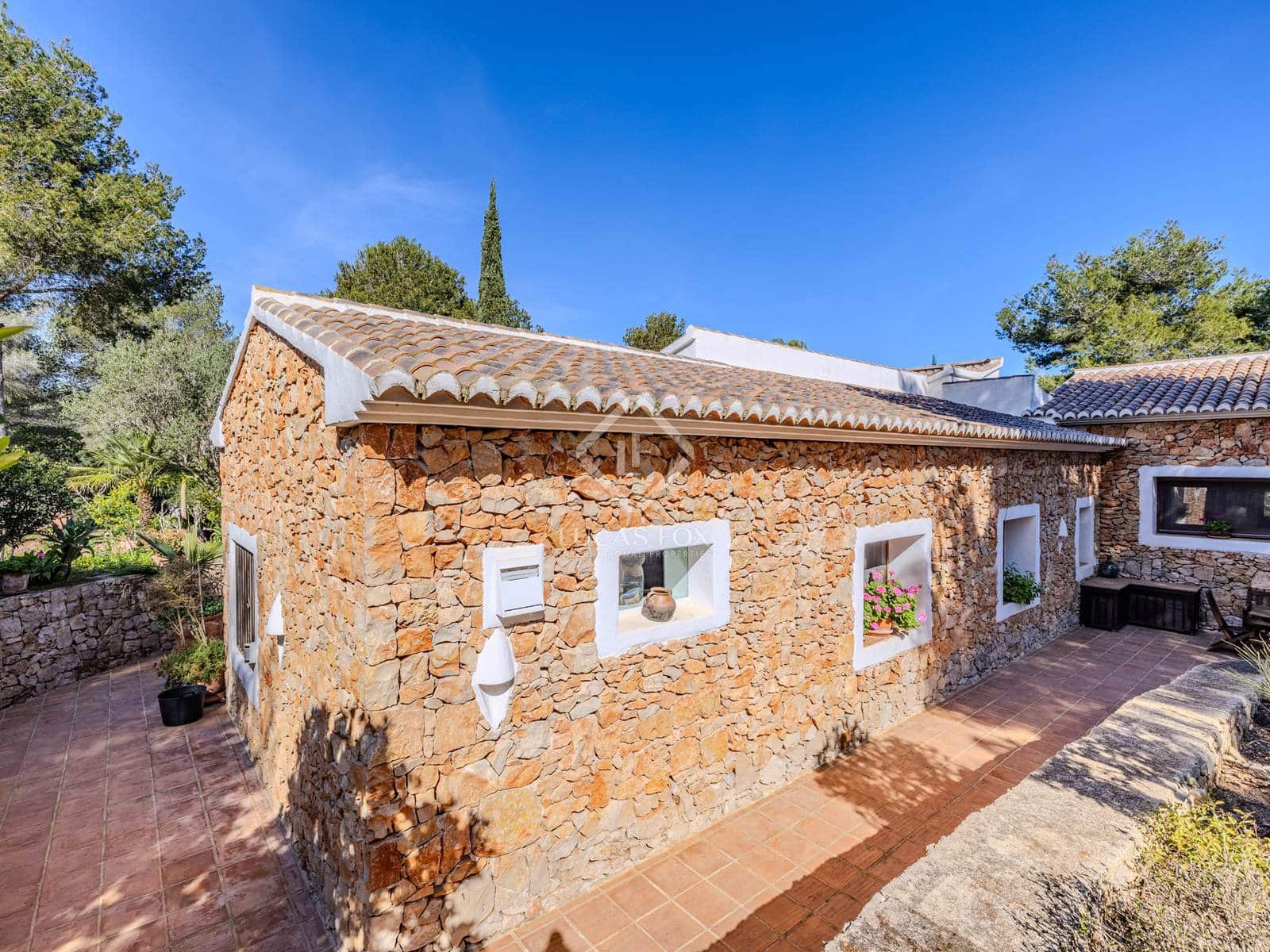 3 bedroom Villa for sale in Javea / Xabia with garage - € 1,790,000 (Ref: 8916856)