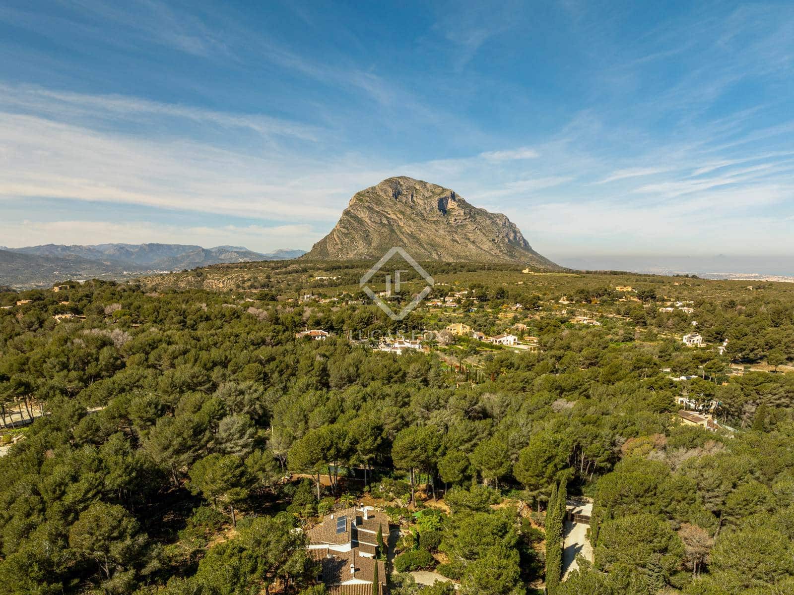 3 bedroom Villa for sale in Javea / Xabia with garage - € 1,790,000 (Ref: 8916856)