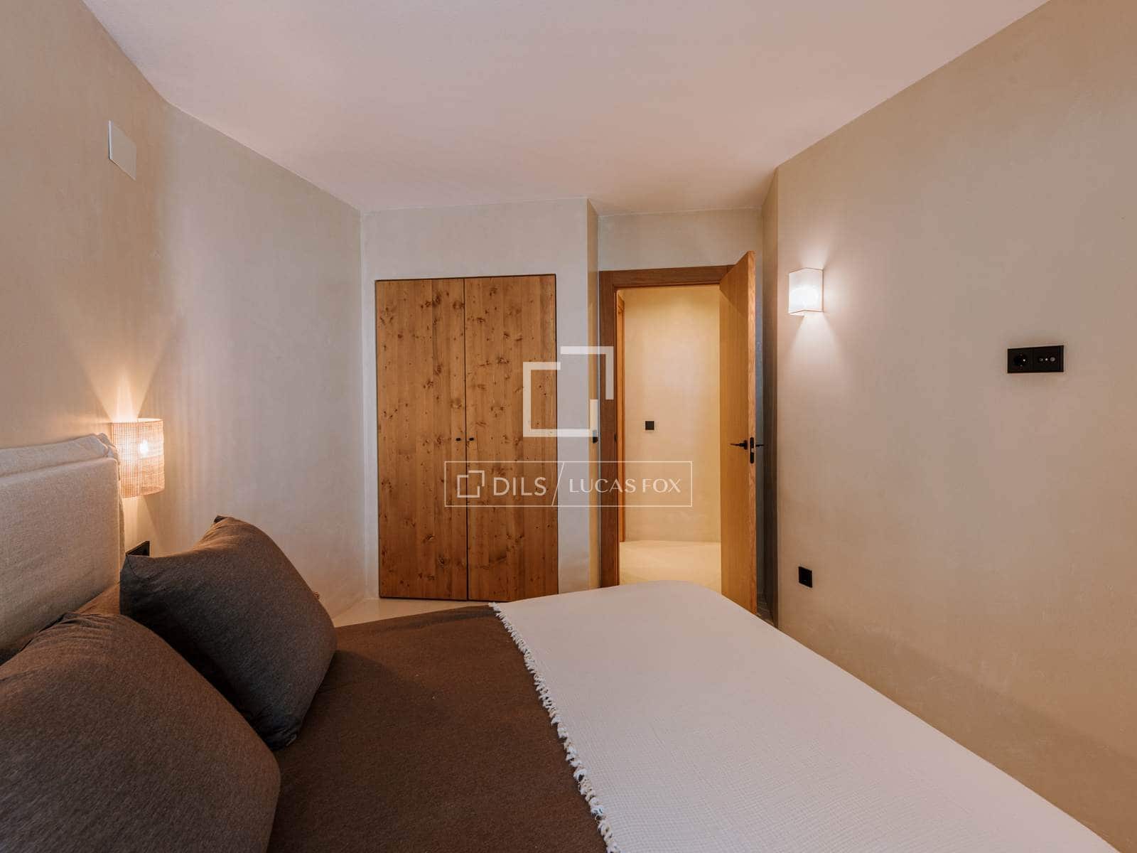 2 bedroom Apartment for sale in Ibiza / Eivissa town - € 840,000 (Ref: 8916857)