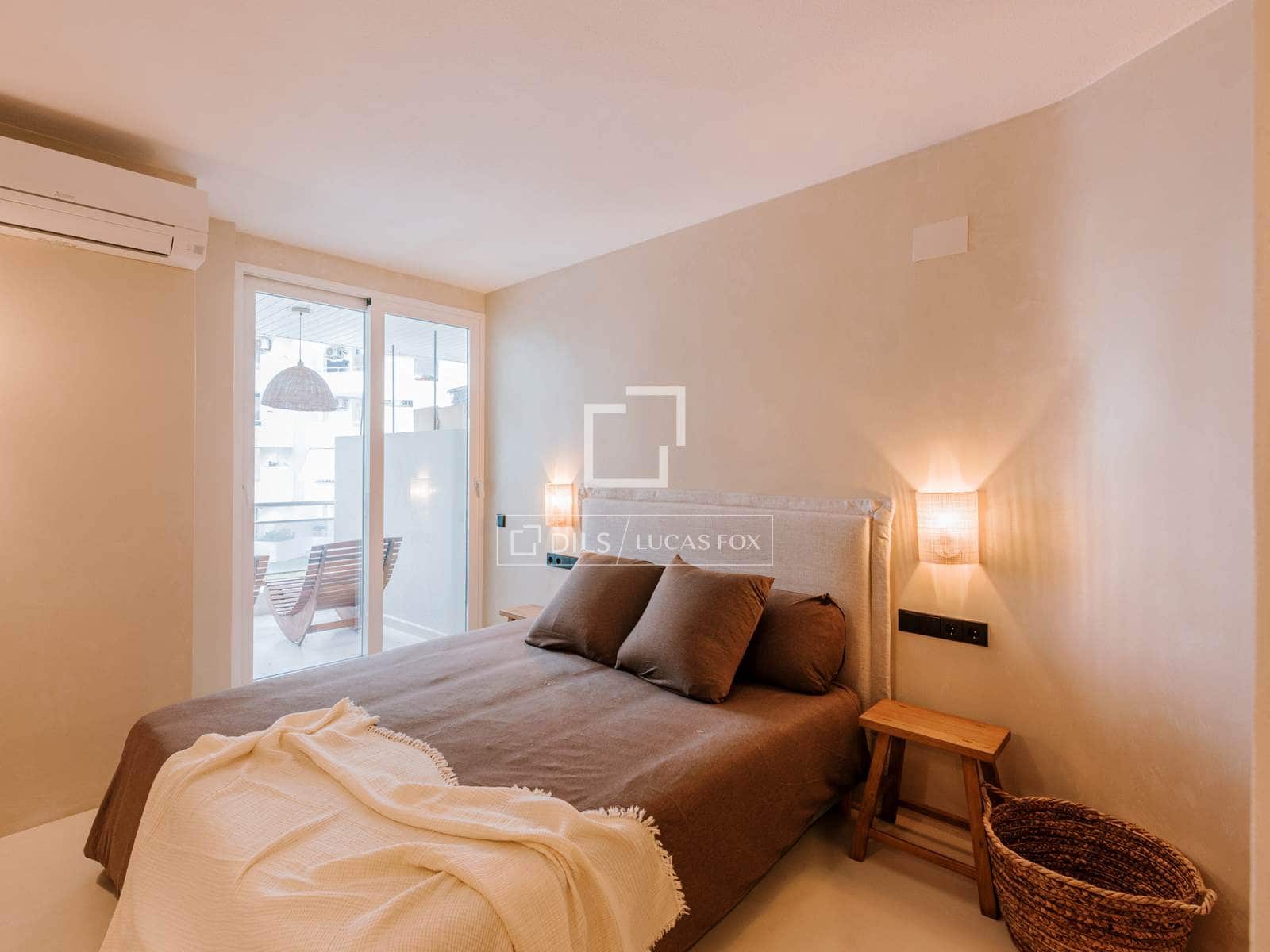 2 bedroom Apartment for sale in Ibiza / Eivissa town - € 840,000 (Ref: 8916857)