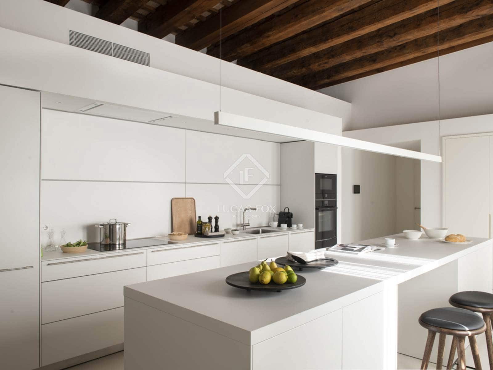 3 slaapkamer Appartement te huur in Barcelona stad met zwembad - € 14.000 (Ref: 8917396)