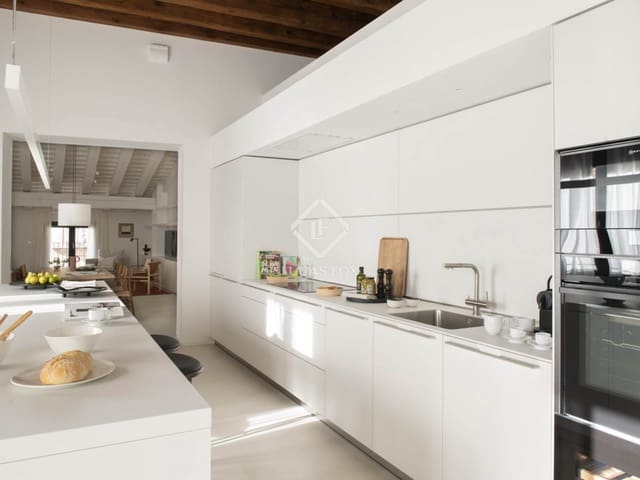 3 slaapkamer Appartement te huur in Barcelona stad met zwembad - € 14.000 (Ref: 8917396)