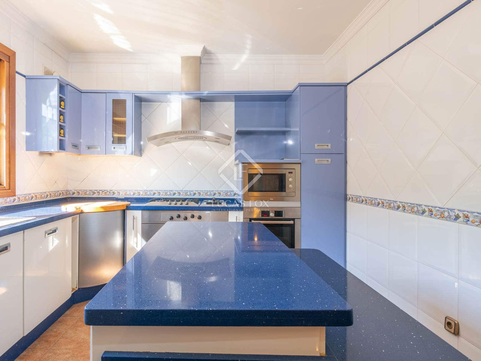 3 soveværelse Villa til salg i Alhaurin de la Torre med swimmingpool garage - € 749.000 (Ref: 8917426)