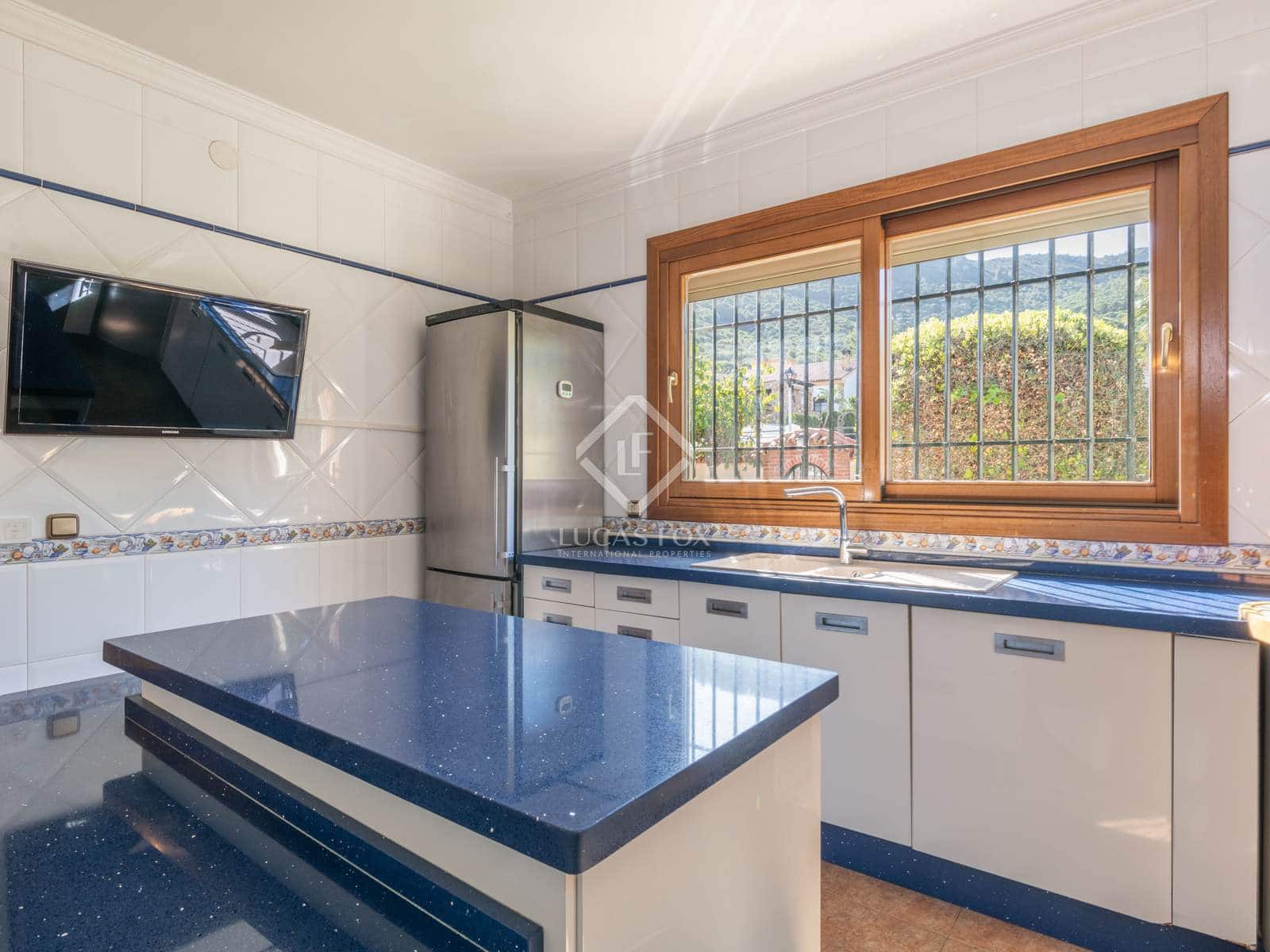 3 soveværelse Villa til salg i Alhaurin de la Torre med swimmingpool garage - € 749.000 (Ref: 8917426)