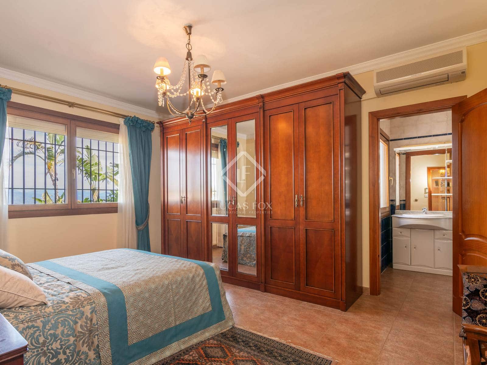 3 soveværelse Villa til salg i Alhaurin de la Torre med swimmingpool garage - € 749.000 (Ref: 8917426)