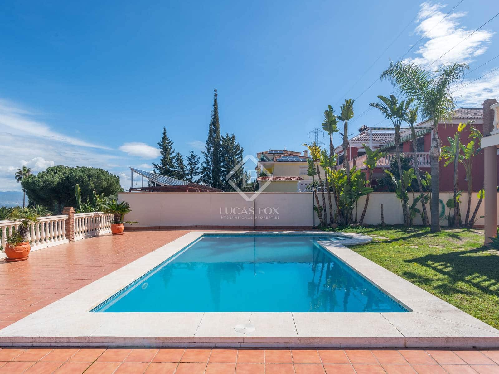 3 soveværelse Villa til salg i Alhaurin de la Torre med swimmingpool garage - € 749.000 (Ref: 8917426)