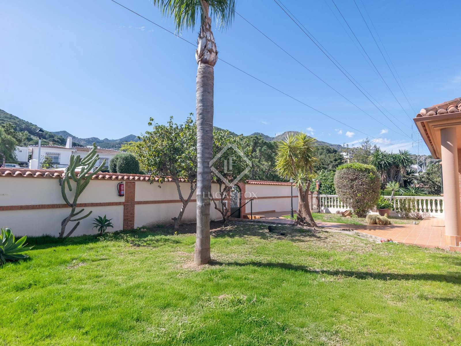 3 soveværelse Villa til salg i Alhaurin de la Torre med swimmingpool garage - € 749.000 (Ref: 8917426)