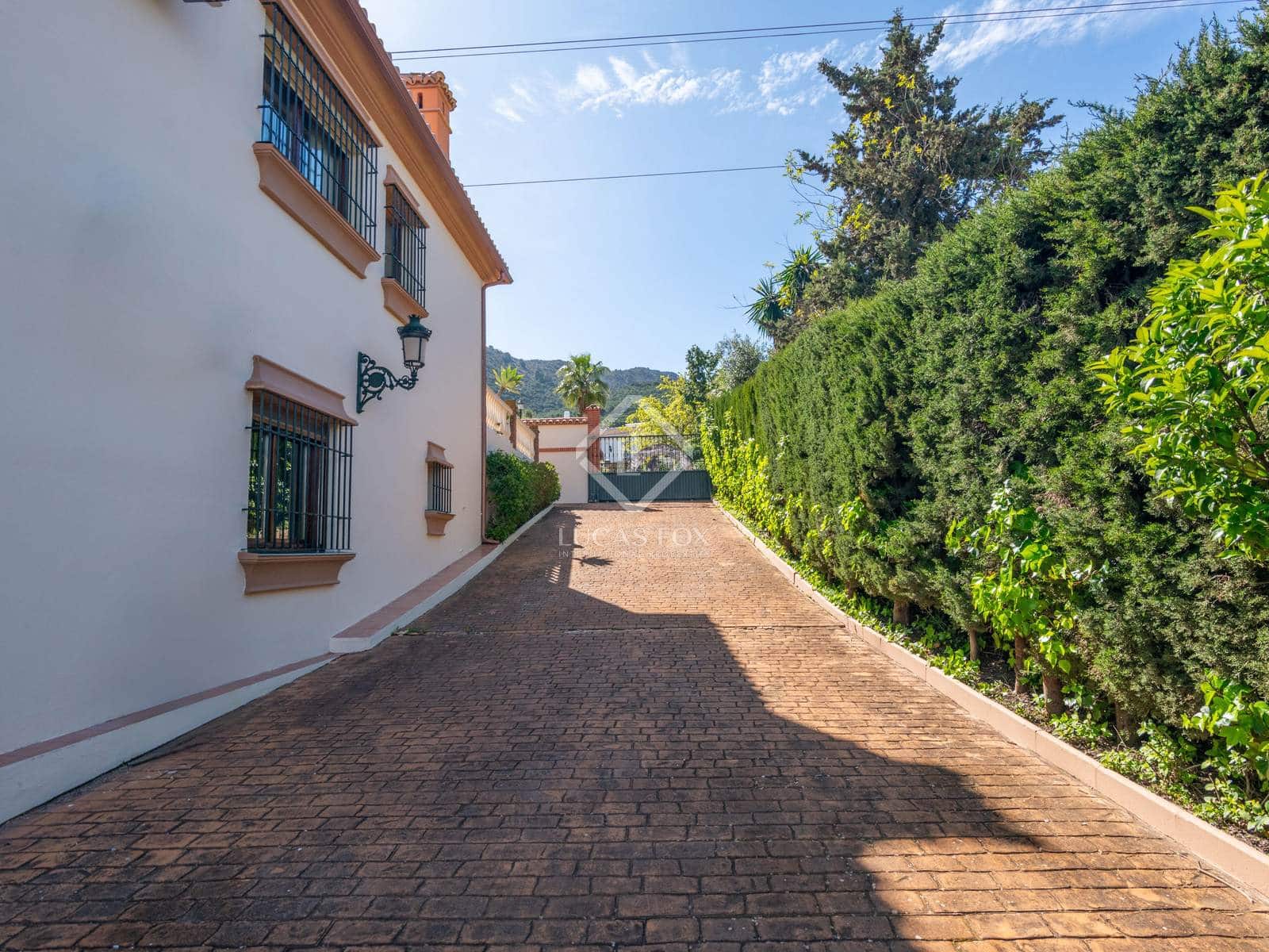 3 soveværelse Villa til salg i Alhaurin de la Torre med swimmingpool garage - € 749.000 (Ref: 8917426)