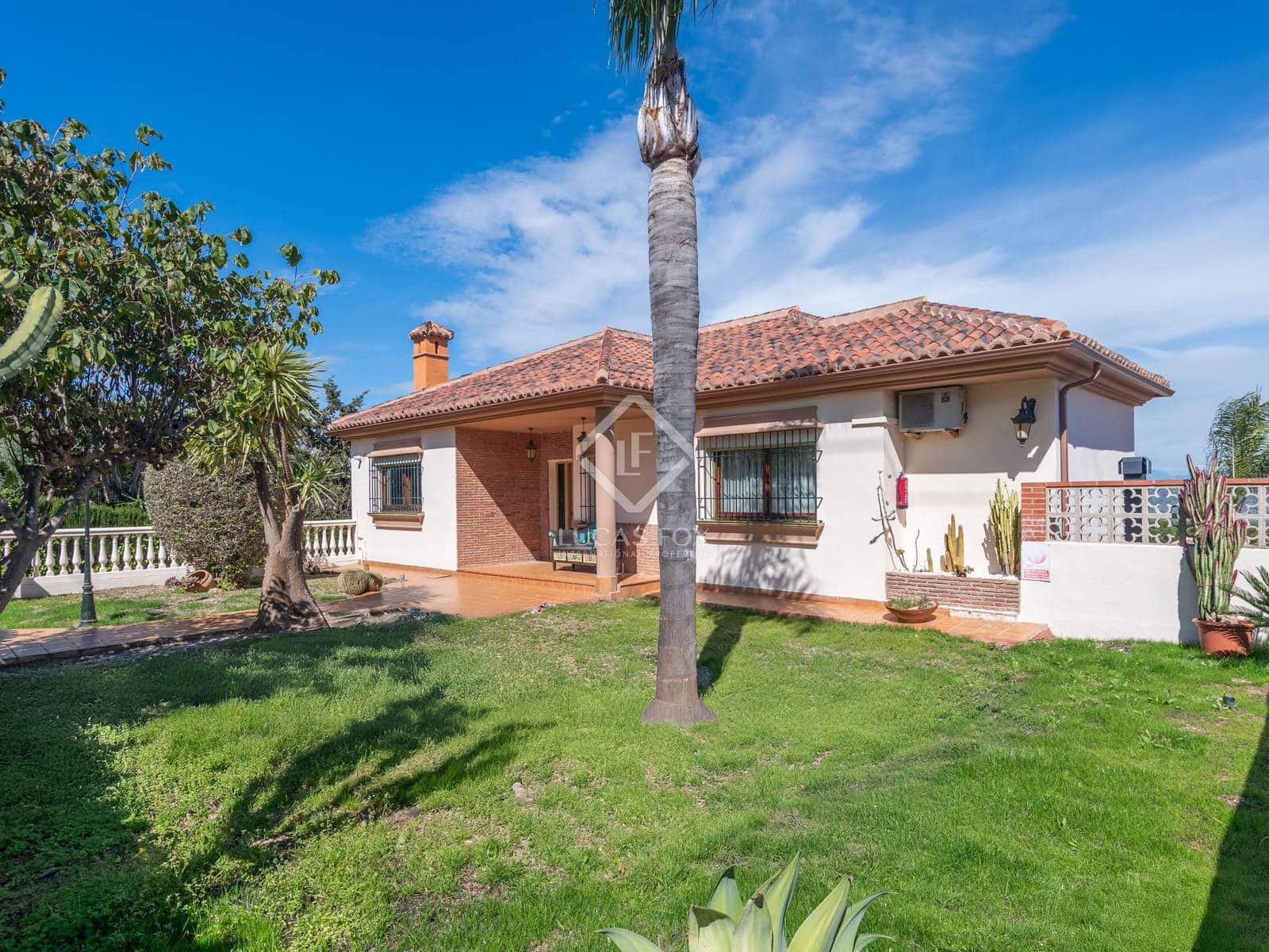 3 soveværelse Villa til salg i Alhaurin de la Torre med swimmingpool garage - € 749.000 (Ref: 8917426)