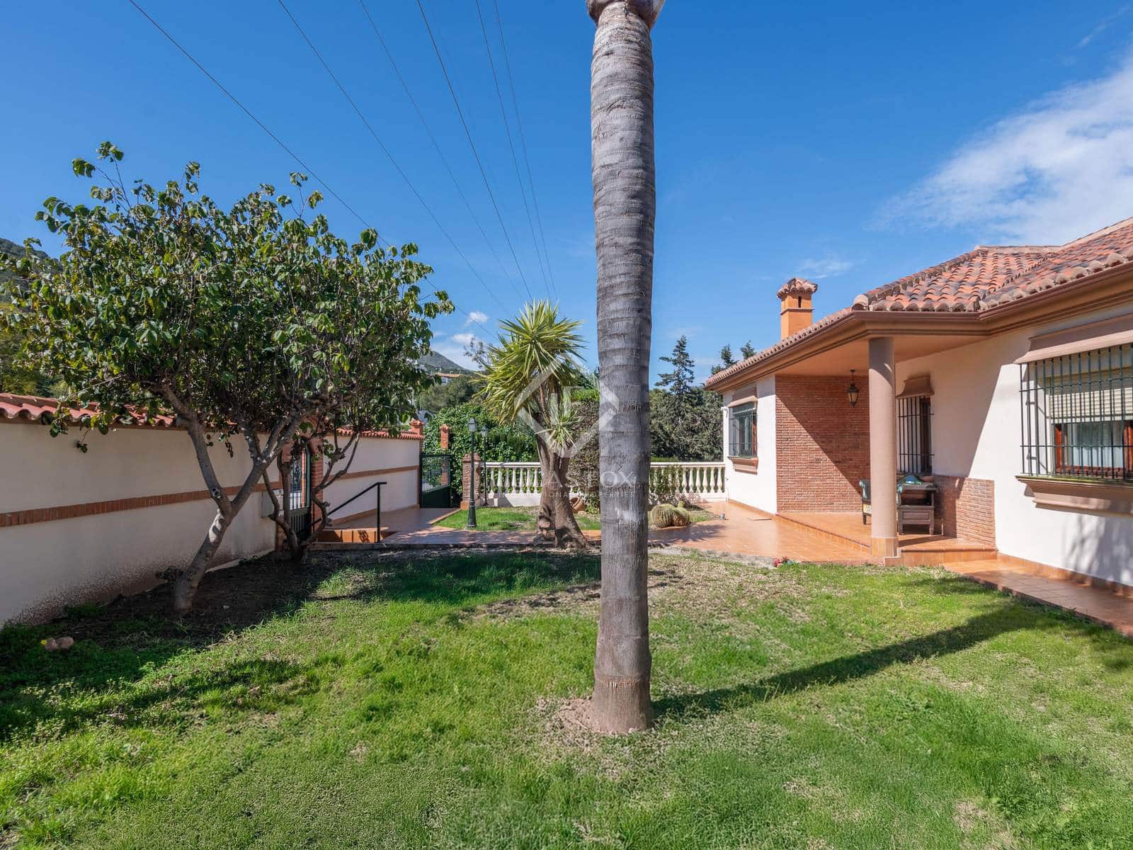 3 soveværelse Villa til salg i Alhaurin de la Torre med swimmingpool garage - € 749.000 (Ref: 8917426)