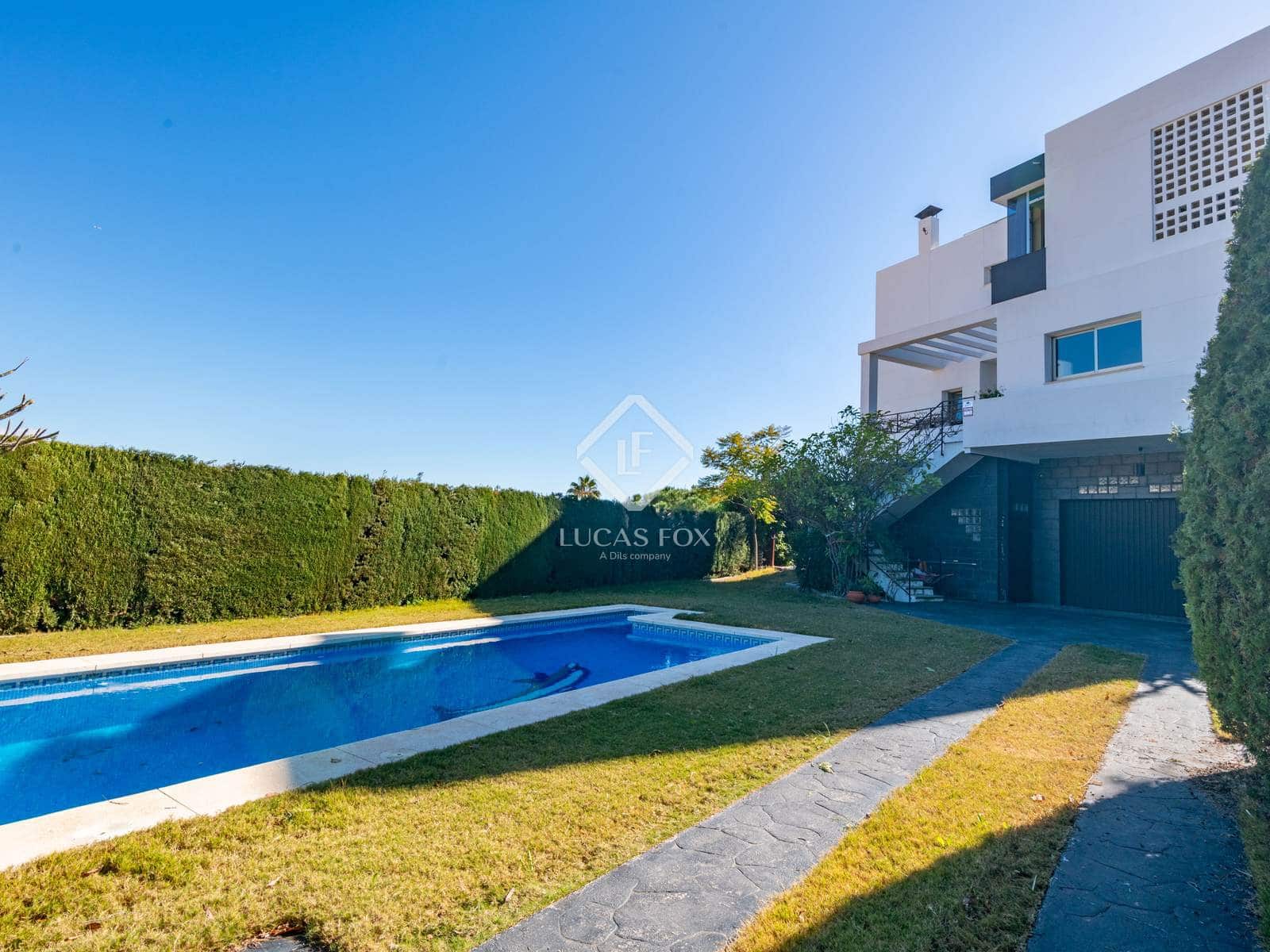 5 slaapkamer Villa te koop in Malaga stad met zwembad garage - € 2.100.000 (Ref: 8917428)