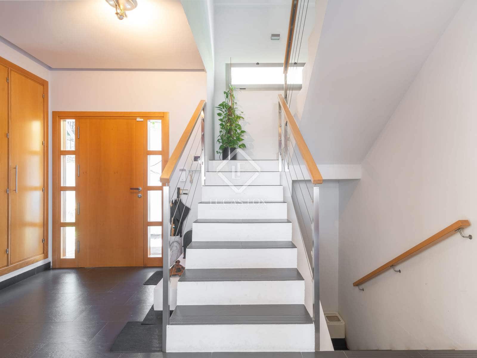 5 slaapkamer Villa te koop in Malaga stad met zwembad garage - € 2.100.000 (Ref: 8917428)