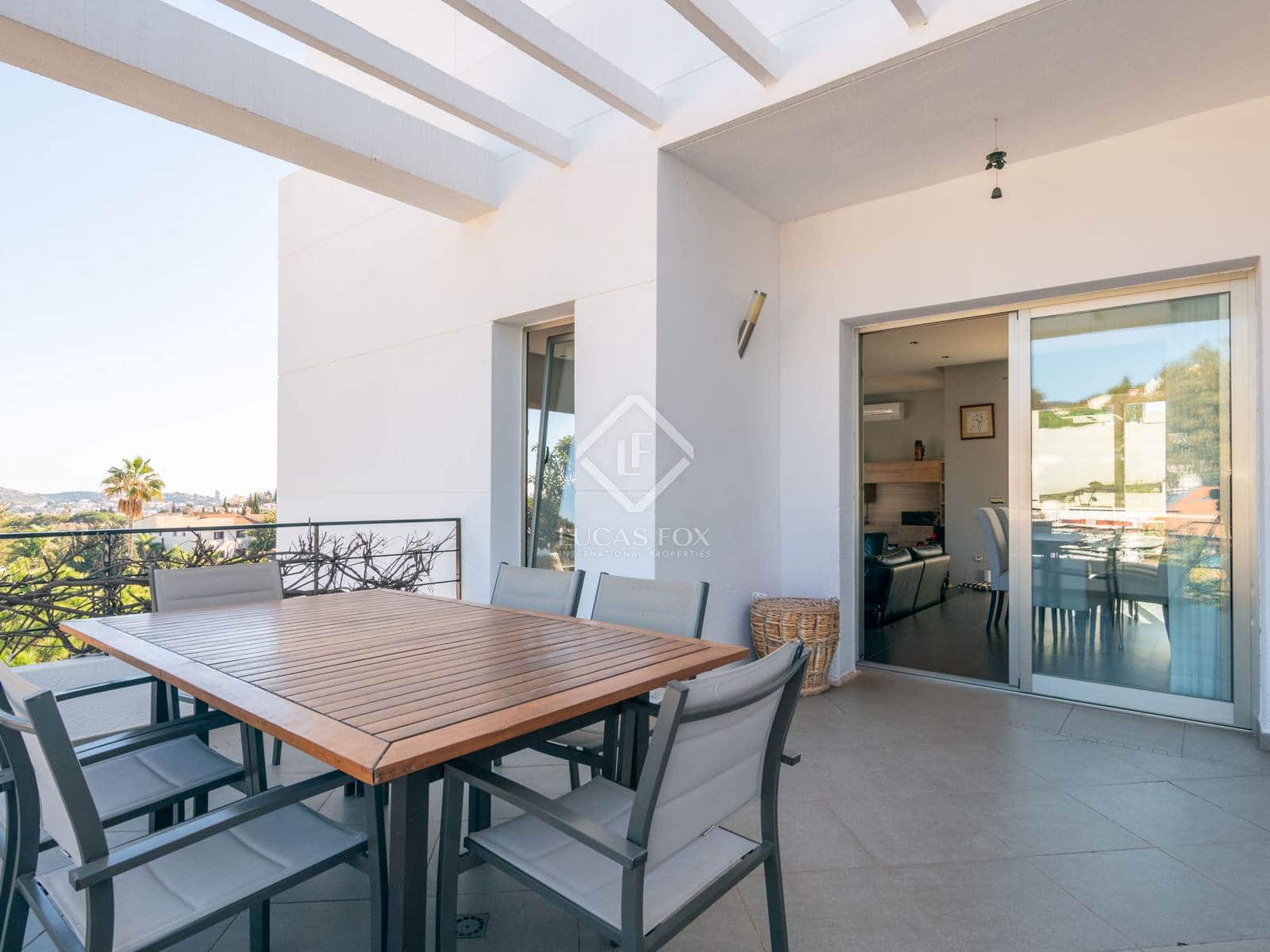 5 slaapkamer Villa te koop in Malaga stad met zwembad garage - € 2.100.000 (Ref: 8917428)