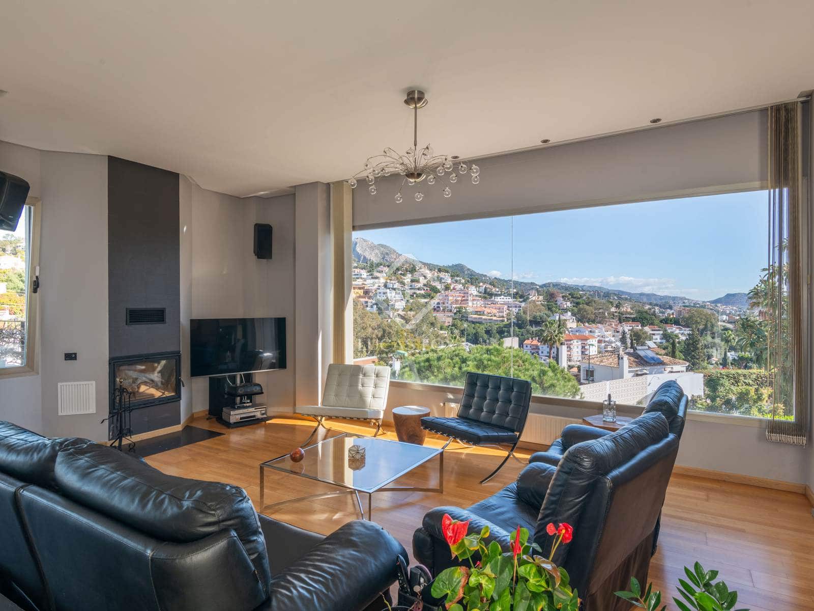 5 slaapkamer Villa te koop in Malaga stad met zwembad garage - € 2.100.000 (Ref: 8917428)