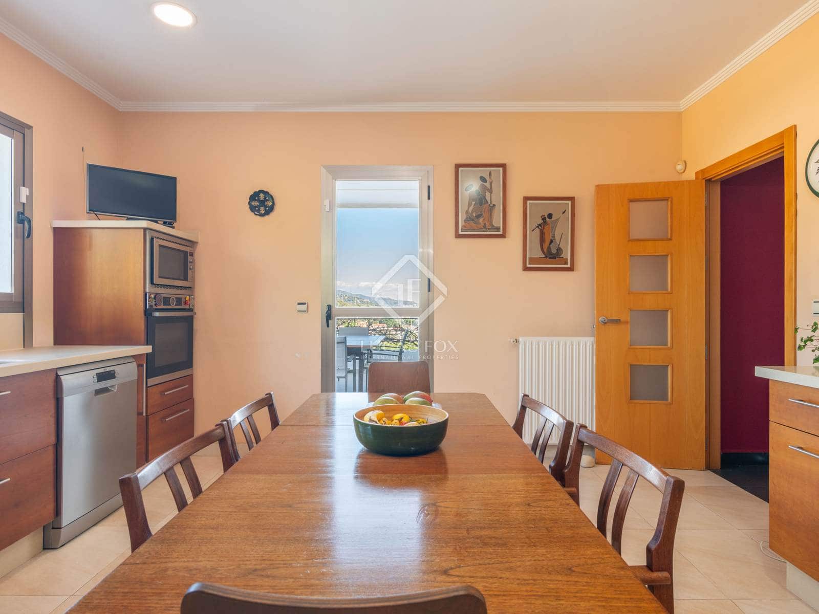 5 slaapkamer Villa te koop in Malaga stad met zwembad garage - € 2.100.000 (Ref: 8917428)