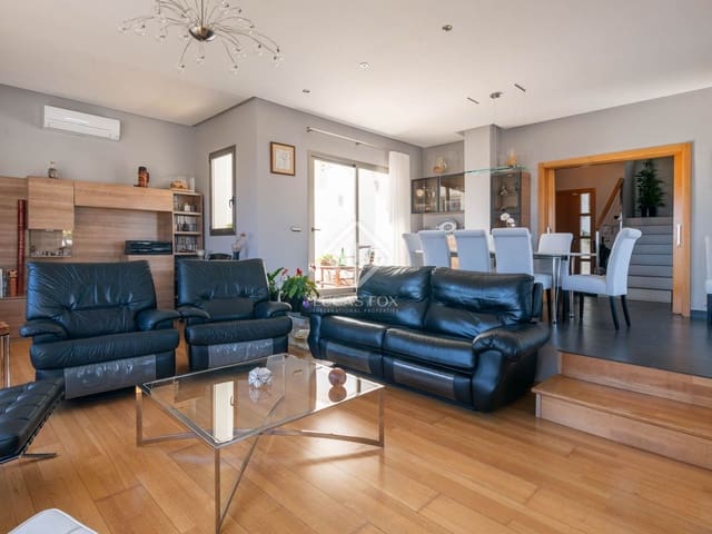 5 slaapkamer Villa te koop in Málaga stad met zwembad garage - € 2.100.000 (Ref: 8917428)