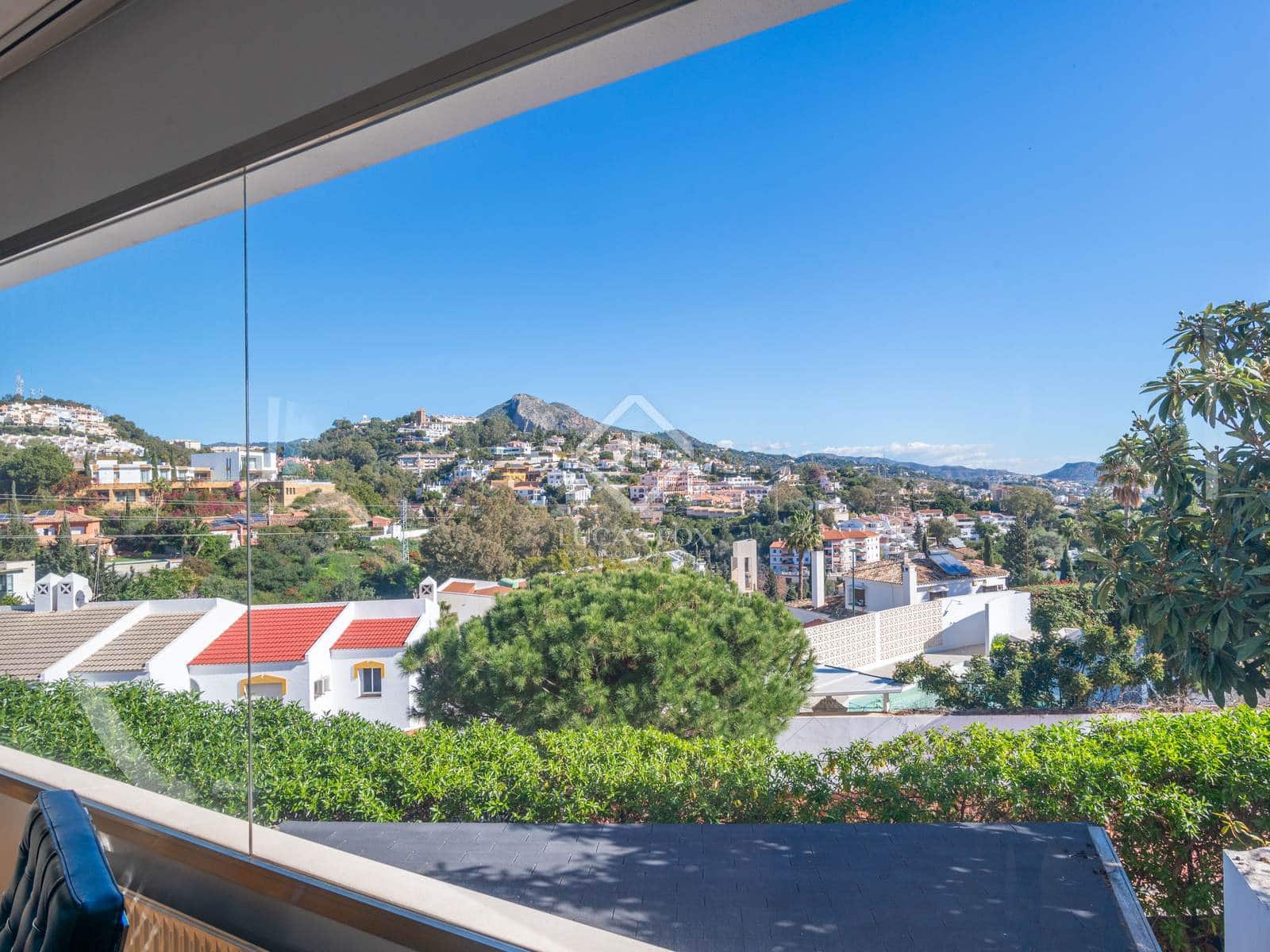 5 slaapkamer Villa te koop in Malaga stad met zwembad garage - € 2.100.000 (Ref: 8917428)