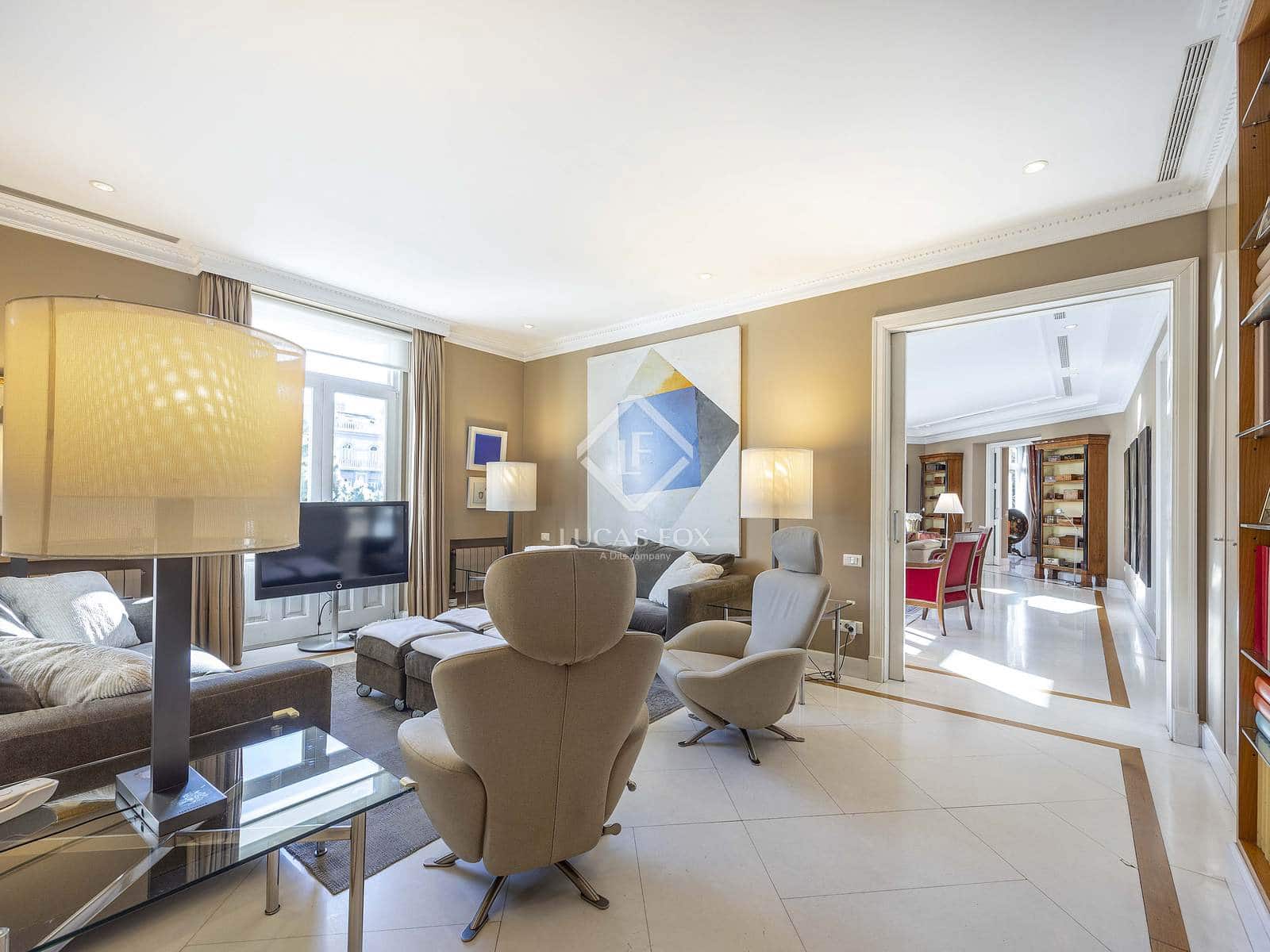 7 slaapkamer Appartement te koop in Valencia stad met garage - € 2.800.000 (Ref: 8917505)